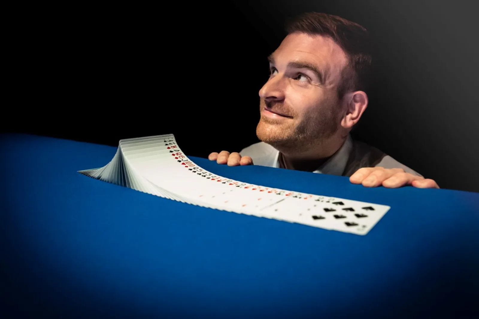 Titelbild: Denis Behr – King of Cards